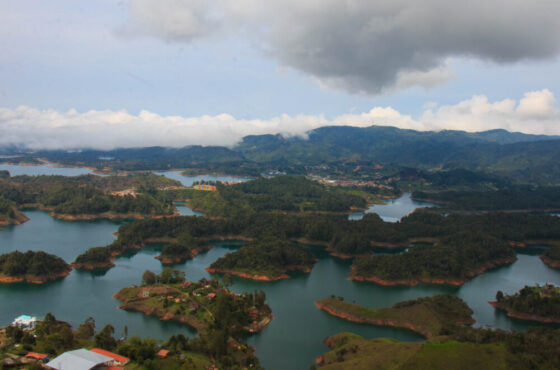 Guatapé y la Piedra del Peñol